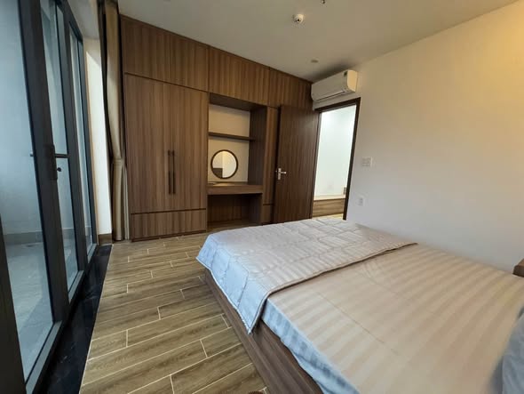 Modern Fully Furnished 2-Bedroom Apartment on Ton That Thiep Street