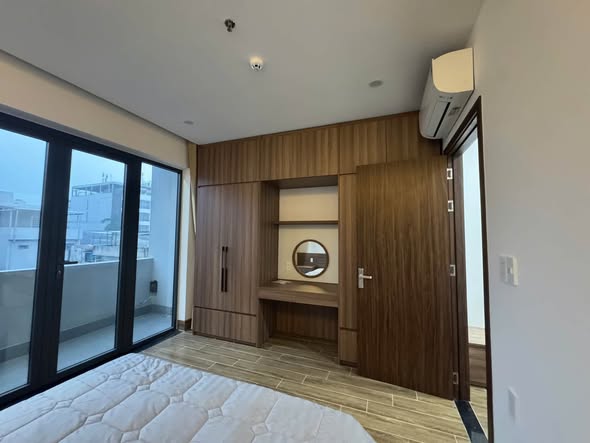 Modern Fully Furnished 2-Bedroom Apartment on Ton That Thiep Street