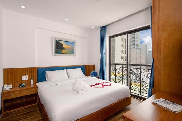 Fully Furnished 1-Bedroom Apartment with Private Balcony on Phan Liem