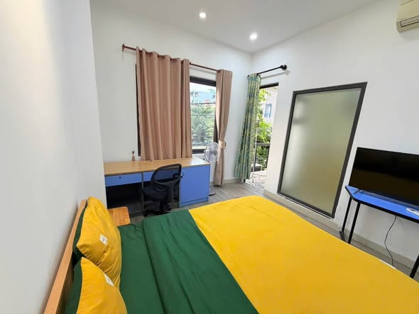 Fully Furnished 1-Bedroom Apartment with Private Balcony on An Thuong 34