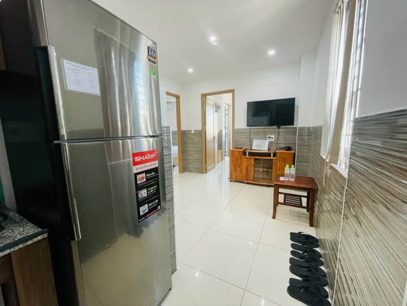 Fully Furnished 2-Bedroom 2-Bathroom Apartment with Balcony on Luong The Vinh