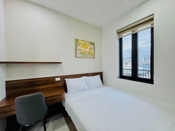Brand-New Fully Furnished 2-Bedroom Apartment with Pool on Trieu Viet Vuong