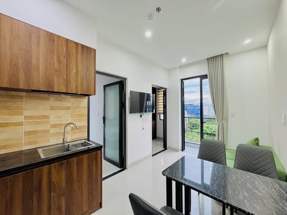 Brand-New Fully Furnished 2-Bedroom Apartment with Pool on Trieu Viet Vuong