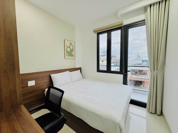 Brand-New Fully Furnished 2-Bedroom Apartment with Pool on Trieu Viet Vuong