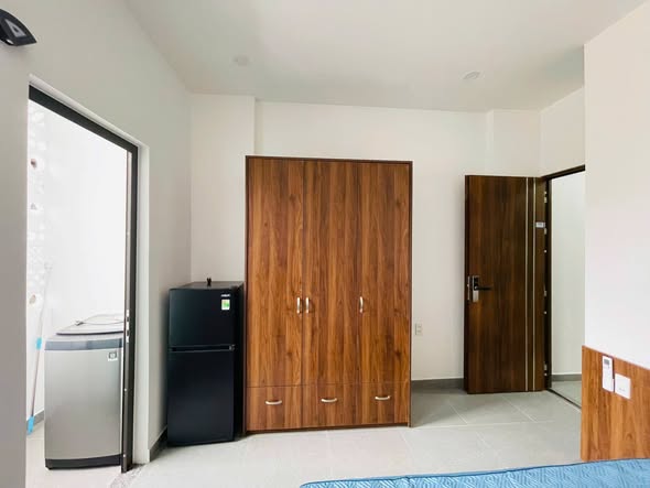 1-Bedroom Apartment with Balcony at 46 Hoa Phu 24