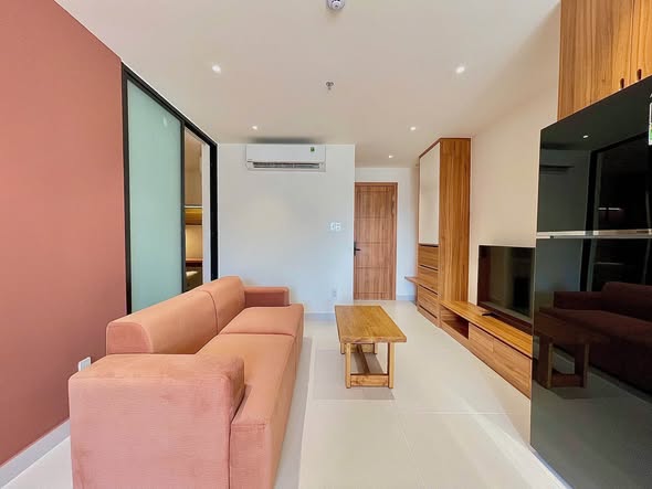 Luxury Fully Furnished 2-Bedroom Apartment with Gym near Da Nang Airport