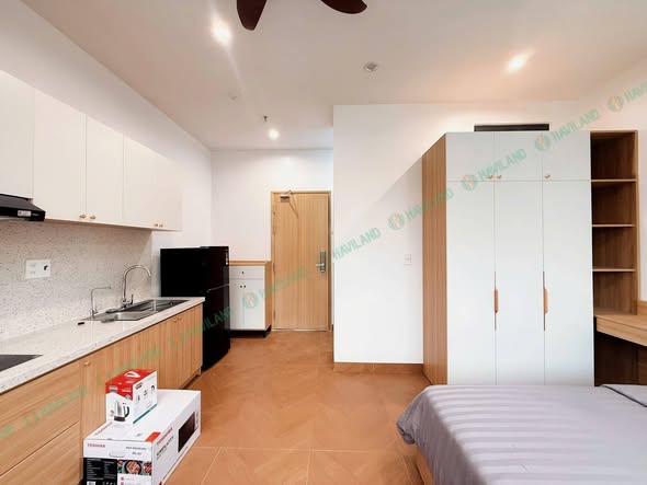 Fully Furnished 3-Bedroom 3-Storey House on K35 To Hien Thanh