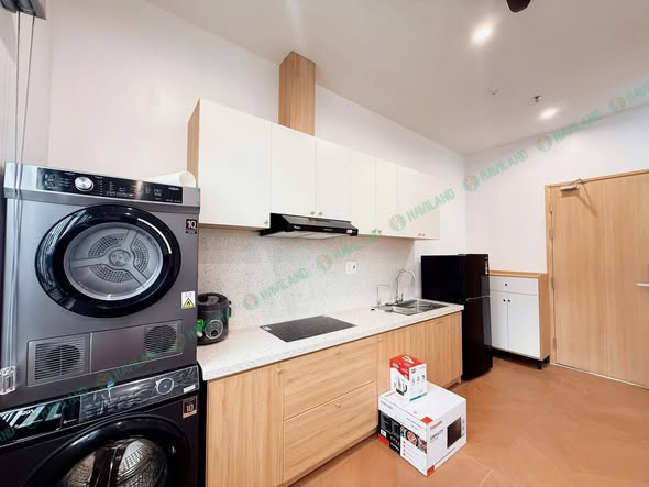 Fully Furnished 3-Bedroom 3-Storey House on K35 To Hien Thanh