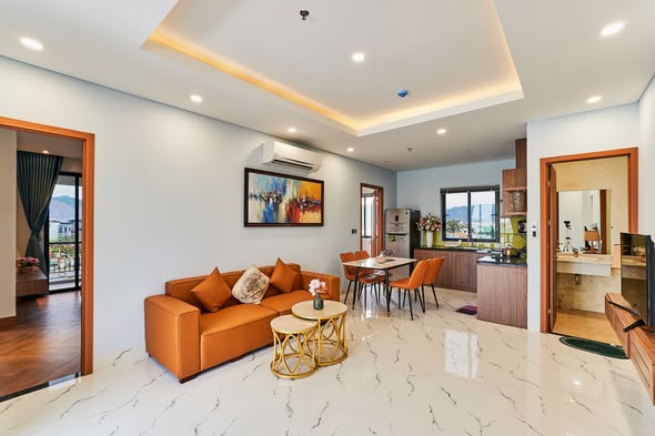 Fully Furnished 2-Bedroom Apartment with Balcony on Ton Duc Thang