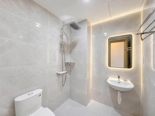 Brand-New Fully Furnished 2-Bedroom Apartment in Hoa Xuan