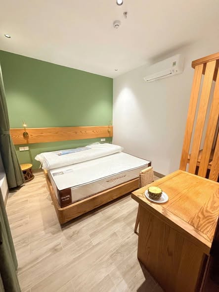 Brand-New 1-Bedroom Apartment with Pool and Gym on Khue My Dong 3