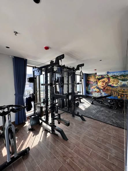 Brand-New 1-Bedroom Apartment with Pool and Gym on Khue My Dong 3