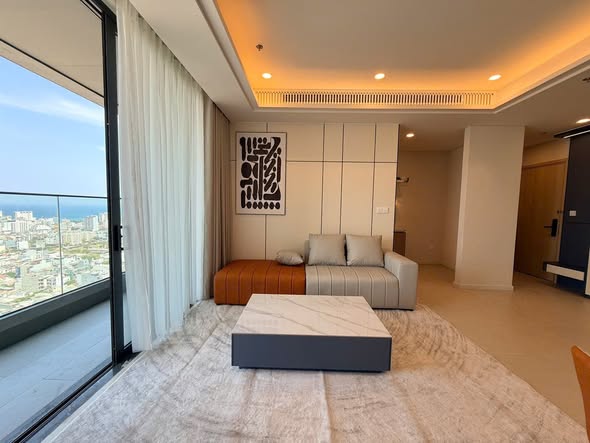 Luxury Fully Furnished 3-Bedroom Apartment on the 25th Floor at The Panoma 1