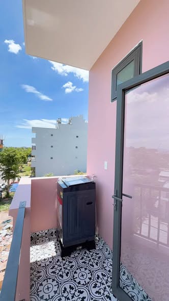 Brand-New Fully Furnished 1-Bedroom Apartment on Nguyen Quy Anh