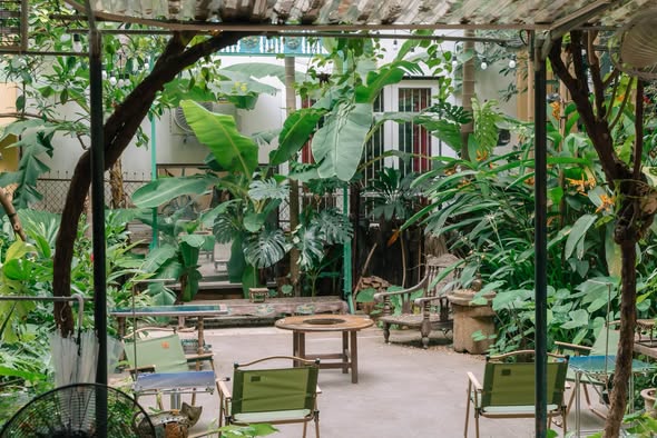 West Lake Studio with Balcony