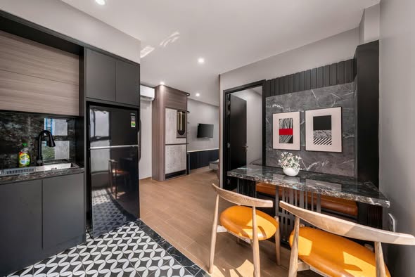 Fully Furnished 2-Bedroom Apartment with Large Balcony in My Khe 1
