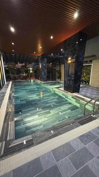 New Fully Furnished 2-Bedroom Apartment with Pool on Hai Trieu, Khue My