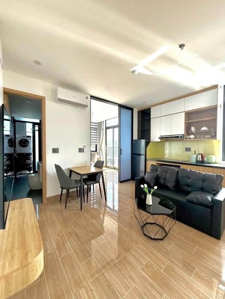 New Fully Furnished 2-Bedroom Apartment with Pool on Hai Trieu, Khue My