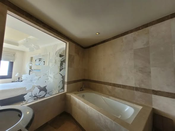 3-Bedroom Full-Serviced Ocean View Apartment in 5-Star Resort, Ngu Hanh Son