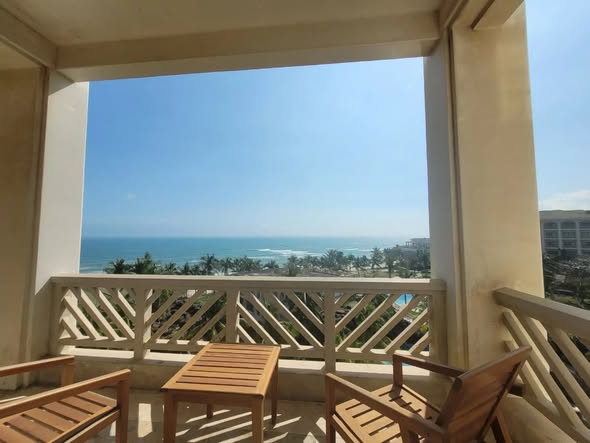 3-Bedroom Full-Serviced Ocean View Apartment in 5-Star Resort, Ngu Hanh Son