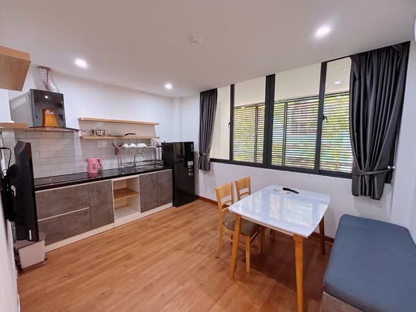 Fully Furnished 2-Bedroom Apartment on Vo Van Kiet, Son Tra